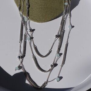 Women`s silver tone faceted blue bead chain neckla